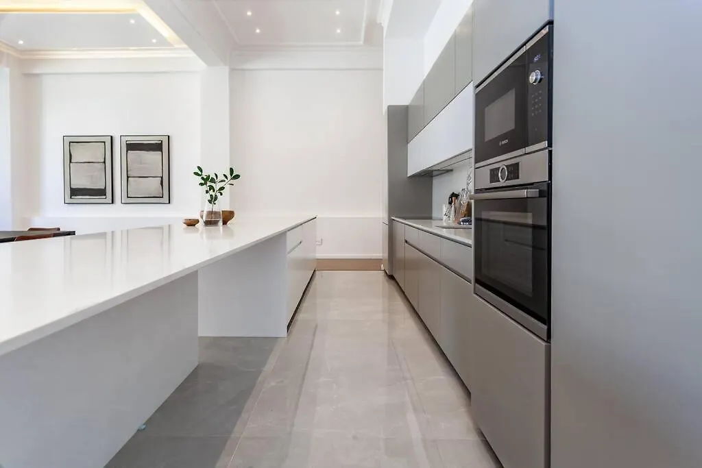 Luxurious 2 Bed Apartment Address On Adderley Kapstadt
