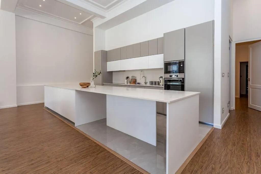 Luxurious 2 Bed Apartment Address On Adderley Kapstadt